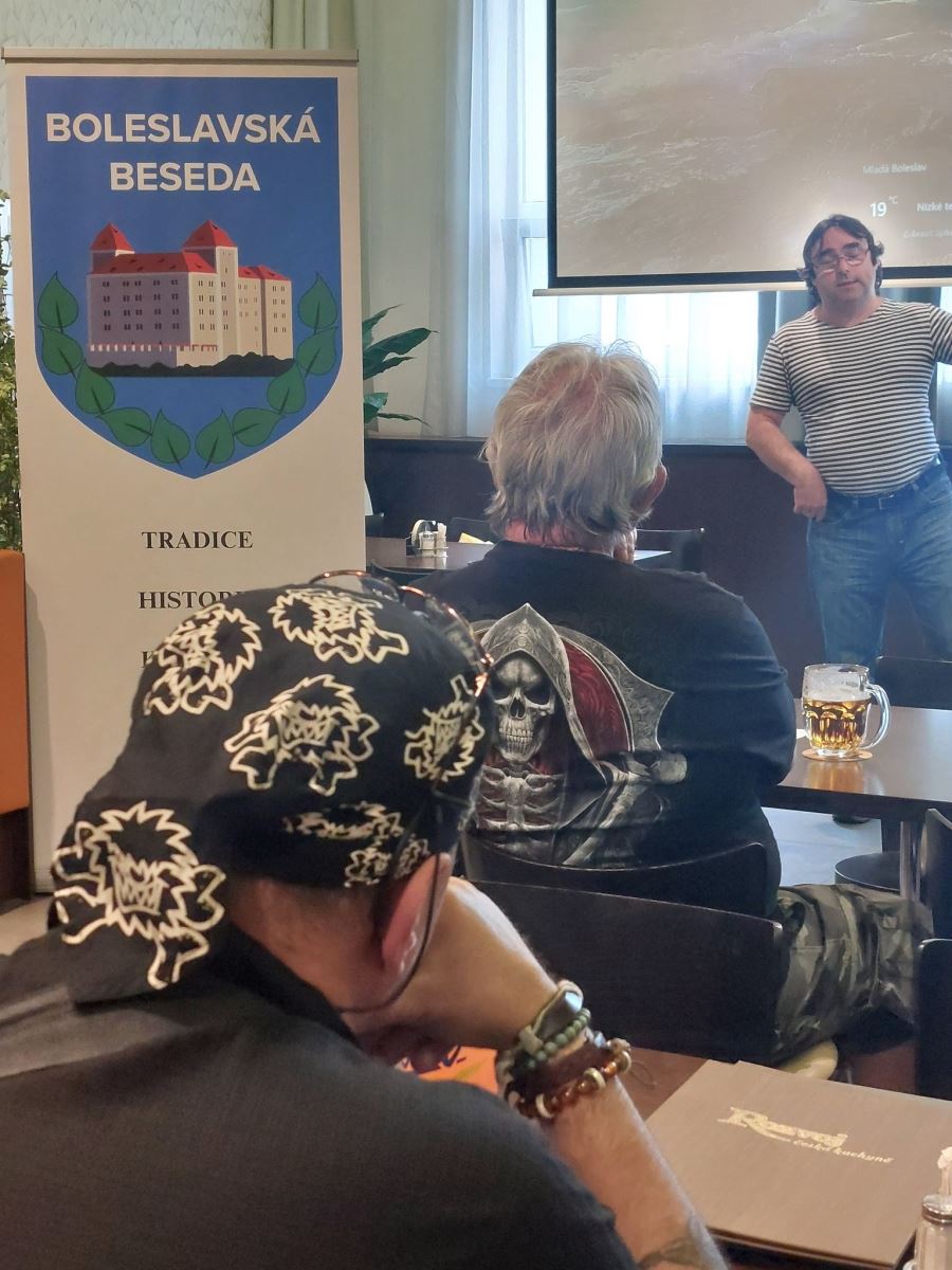 Přednášející Lukáš Lhoťan