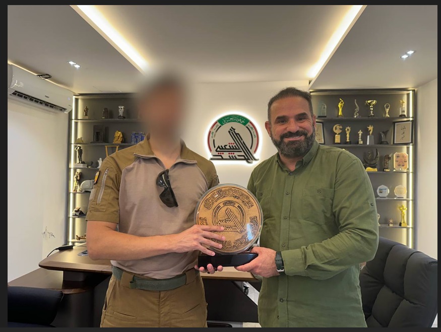 Zástupce institutu Rybar s Muhannad al-Aqaabi. Zástupce institutu Rybar s Muhannad al-Aqaabi.